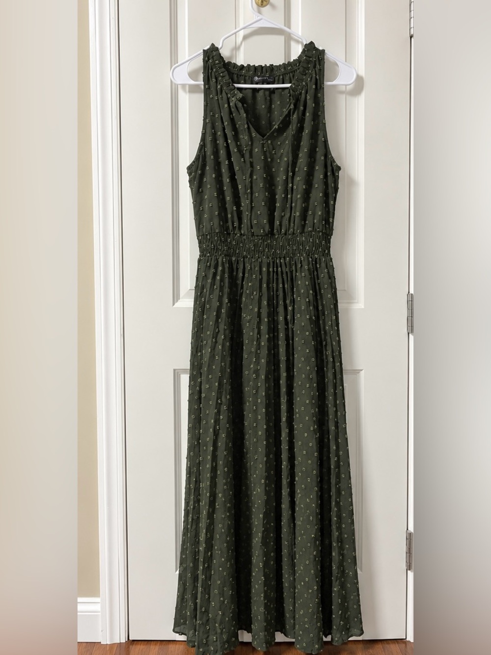 Women’s Olive Green Sleeveless Maxi Dress